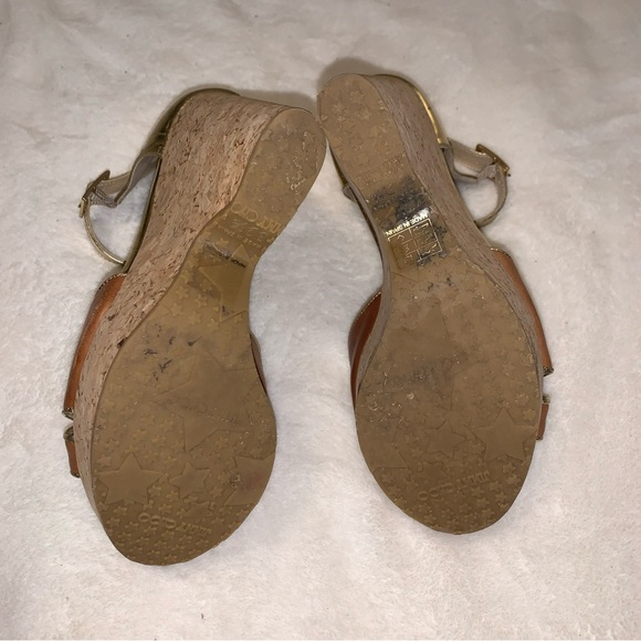 Jimmy Choo Wedge Size 39 1/2 Neutral Patent Leather Cork Platform Open Toe Wedge - Picture 9 of 14